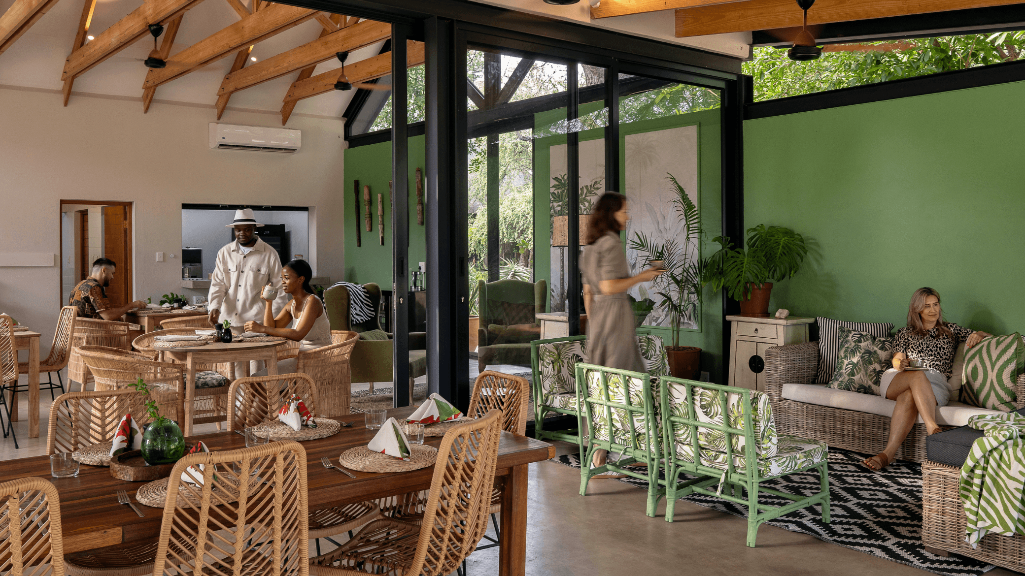 Dining room interior at Sashwa lodge